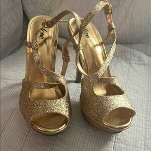 FIONI Elegant Gold Glitter Heels